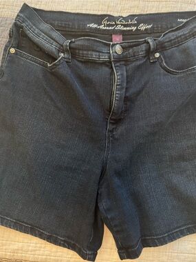 Gloria Vanderbilt Indigo Slimming Denim Shorts